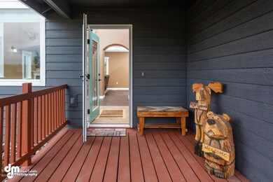 03-Front Porch_DMD_0119