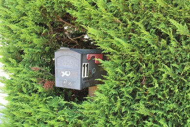 11 Cedar Circle Mailbox