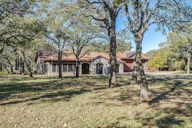 162 Eastledge Dr, Graham, TX 76450 - photo 2