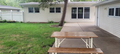 4009 Bluebird Ln, Rolling Meadows, IL 60008 - photo 3