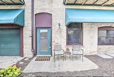 110 N Harbor Dr unit 113, Grand Haven, MI 49417 - photo 2