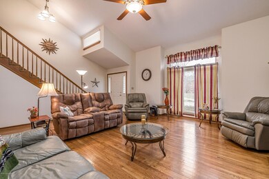 7520 Newton Dr, Louisville, KY 40228 - photo 6