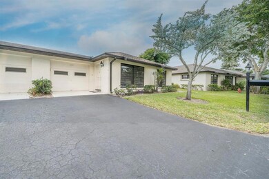4763 Quailwood Crescent-large-001-23-476