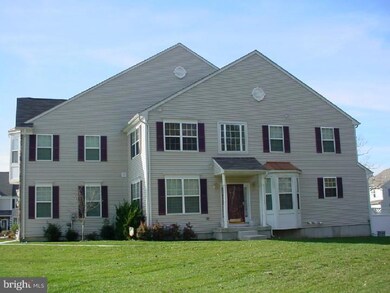 307 Chancellor Dr, Woodbury, NJ 08096 - photo 2