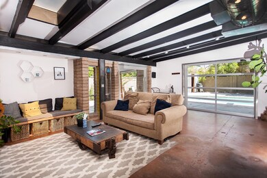 5827 10th st-21.jpg