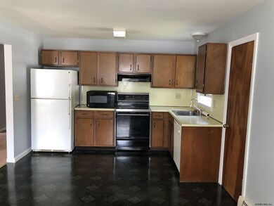 38 5th St, Schenectady, NY 12302 - photo 6