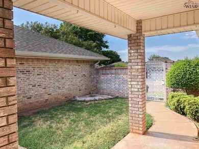 1527 Cynthia Ln, Wichita Falls, TX 76302 - photo 5