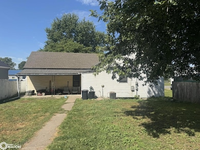 1707 S 18th St, Centerville, IA 52544 - photo 3