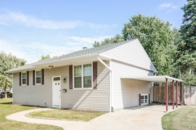 2839 S Oxford St, Indianapolis, IN 46203 - photo 4