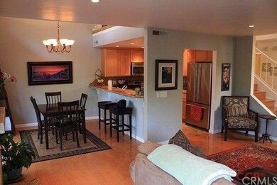 Great living space, wood floors, los of light and 