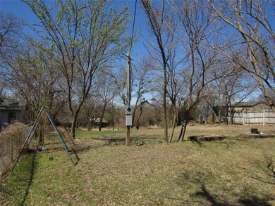 611 N Mill St, Weatherford, TX 76086 - photo 7