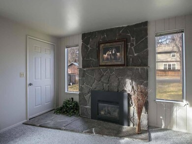 830 NW 12th St, Bend, OR 97701 - photo 4