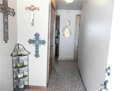 Entry/Foyer. UPDATED CERAMIC TILE  IN ENTRY FOYER 
