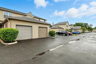 5681 Mango Ln unit 102D, Hilliard, OH 43026 - photo 4