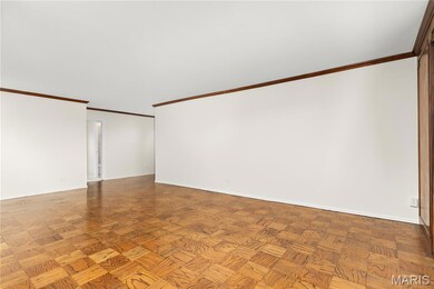 Executive House Apartments unit 10F, Saint Louis, MO 63108 - photo 5