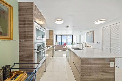 Icon Bay unit 3904, Miami, FL 33137 - photo 5