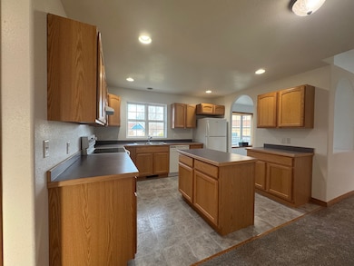 1328 Alpine Dr, Great Falls, MT 59404 - photo 4