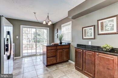 252 Manassas Dr, Manassas Park, VA 20111 - photo 4