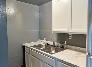 305 S Preston St unit B, Ennis, TX 75119 - photo 7