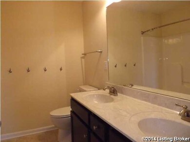 2nd Flr Bathroom w/Double Sink Vanity