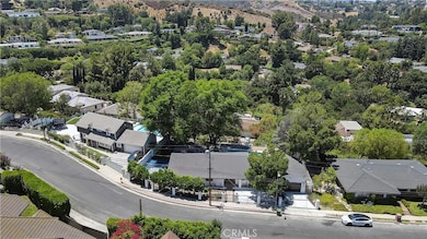 17072 Oak View Dr, Encino, CA 91436 - photo 4