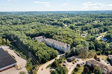 2 Henry David Dr unit 210, Nashua, NH 03062 - photo 4