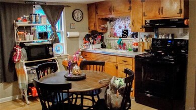 1651 S Main St, Bechtelsville, PA 19505 - photo 4