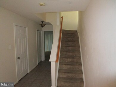 148 Penwick Cir, Frederick, MD 21702 - photo 2