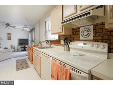 8025 Fenwick Ct, Pennsauken, NJ 08109 - photo 6