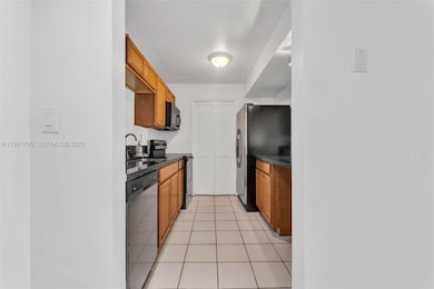 230 Lakeview Dr unit 206, Weston, FL 33326 - photo 5