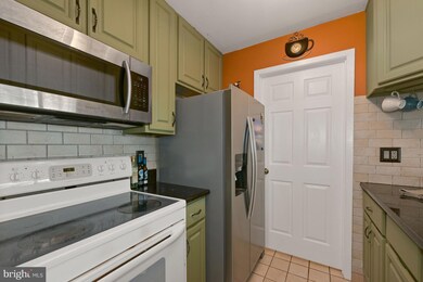 307 Hunter Ct unit 307, Marlton, NJ 08053 - photo 5
