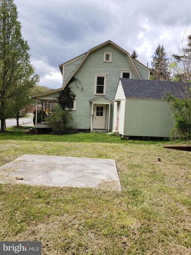 315 Martinsburg Rd, Berkeley Springs, WV 25411 - photo 3