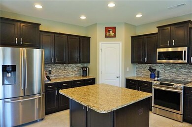 SAMSUNG SS APPLIANCES / GRANITE TOPS / TILE BACKSP