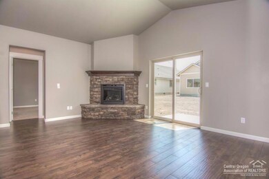 61174 Geary Dr, Bend, OR 97702 - photo 7