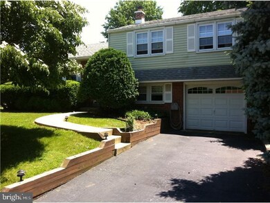 1028 Vauclain Ave, Woodlyn, PA 19094 - photo 3