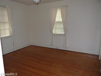 309 Gilmer Cir, Reidsville, NC 27320 - photo 6