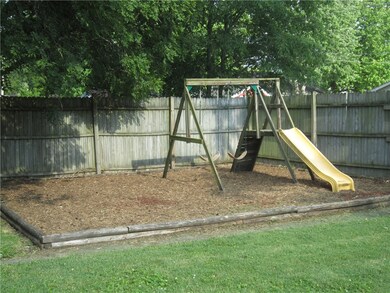 2805 Champaign Ave, Mattoon, IL 61938 - photo 3