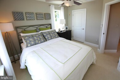 22866 Glacier Lily Dr, Clarksburg, MD 20871 - photo 6