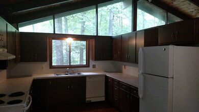 83 Morgan Cir, Amherst, MA 01002 - photo 7