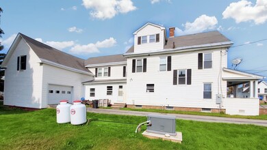 29 Monadnock St, Colebrook, NH 03576 - photo 5