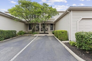 2545 Hyacinth Ln