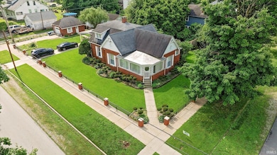 27 N Edwards St, Worthington, IN 47471 - photo 2