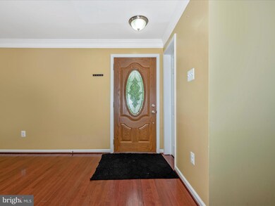 5814 Farmgate Ct, Frederick, MD 21703 - photo 3