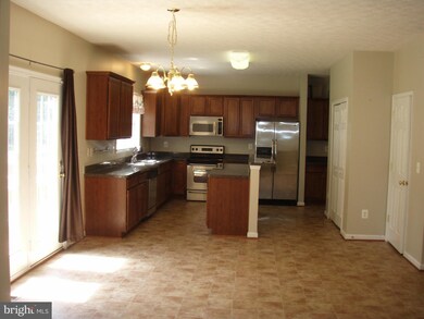 35340 Gosling Ln, Locust Grove, VA 22508 - photo 5