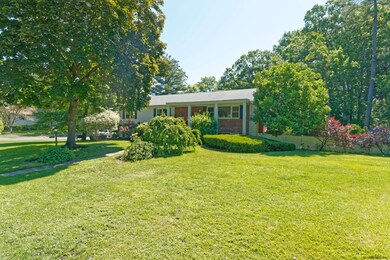 1210 Godfrey Ln, Schenectady, NY 12309 - photo 3