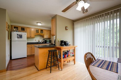 58 Dale Rd unit B, Hooksett, NH 03106 - photo 5