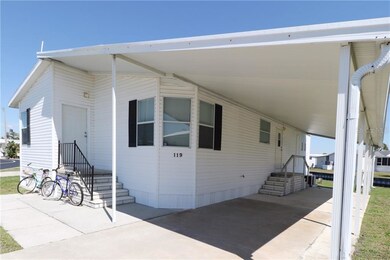 119 E Saint Johns Way, Apollo Beach, FL 33572 - photo 4