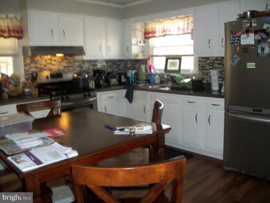 124 Watkins Ave, Gibbstown, NJ 08027 - photo 6