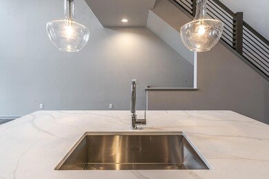TW-02-07_Diamond_Kitchen_Island_Lighting
