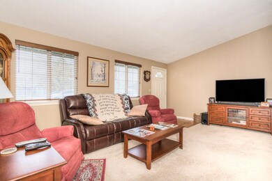 2041 SW 31st St, Redmond, OR 97756 - photo 6